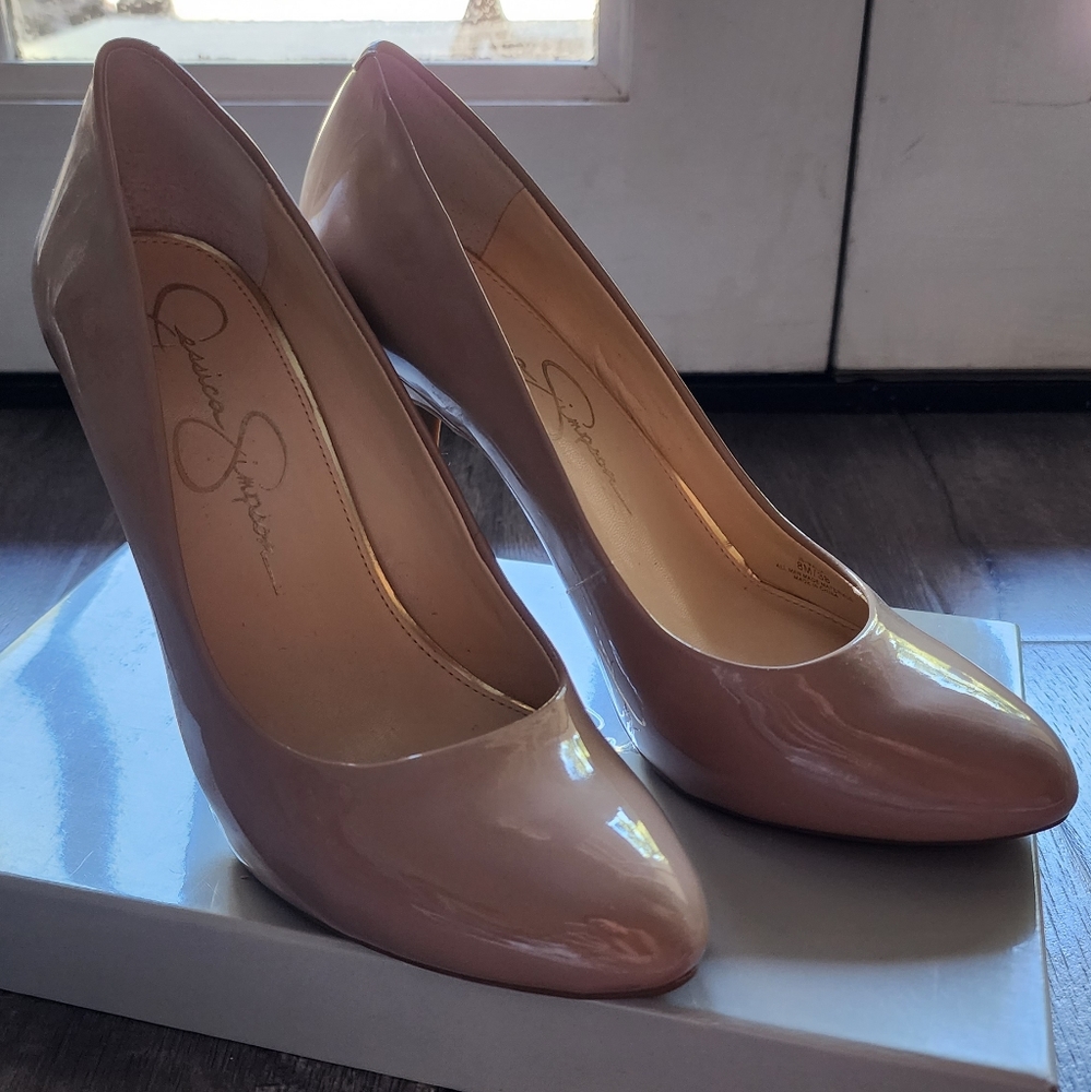 Jessica Simpson- Nude Patent Pumps